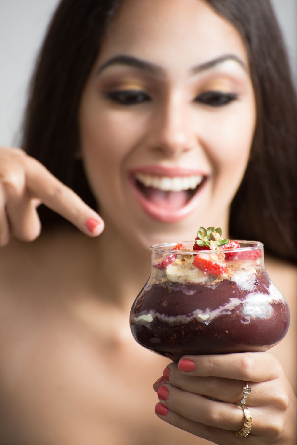 Learn how to market an acai bowls business and start reaching new customers. Discover the best marketing strategies that will help you bring more people into your delicious acai bowls business.